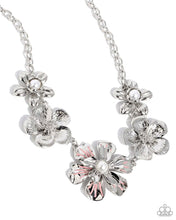Load image into Gallery viewer, FLOWER Move - Orange Necklace (LOP-0524)