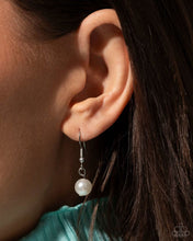 Load image into Gallery viewer, FLOWER Move - Orange Necklace (LOP-0524)