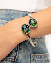 Load image into Gallery viewer, Telling Twinkle - Green Bracelet