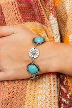 Load image into Gallery viewer, Fredonia Flower Patch - Blue (Turquoise) Bracelet (SSF-0222)
