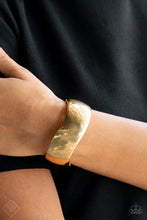 Load image into Gallery viewer, Urban Anchor - Gold Bracelet (FFA-1022)