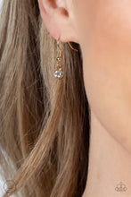 Load image into Gallery viewer, Fluttering Fanatic - Gold Choker Necklace