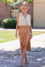 Load image into Gallery viewer, The Cody - Gold 2023 Zi Collection Z2301