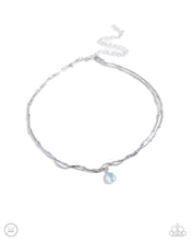 Load image into Gallery viewer, Teeming Teardrop - Green (Choker) Necklace