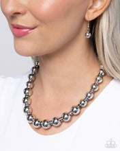 Load image into Gallery viewer, Color Closeness - Multi (Rhinestone Discs) Silver Bead Necklace