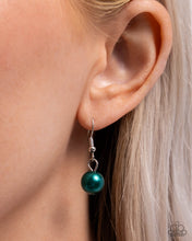 Load image into Gallery viewer, Settled Shimmer - Green Necklace