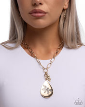 Load image into Gallery viewer, Deluxe Dragonfly - Gold Necklace