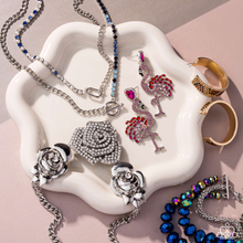 Load image into Gallery viewer, Bouquet Beacon - White Necklace (LOP-0125)