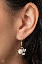 Load image into Gallery viewer, Toast To Perfection - White (Pearls/Rhinestones) Necklace freeshipping - JewLz4u Gemstone Gallery