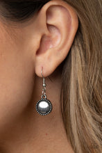 Load image into Gallery viewer, Ruler of The Roost - Red Necklace