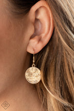 Load image into Gallery viewer, Circulating Shimmer - Gold Necklace (SS-0921) freeshipping - JewLz4u Gemstone Gallery