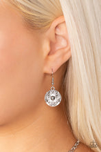 Load image into Gallery viewer, Poppy Persuasion - Purple Necklace