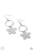 Load image into Gallery viewer, Foreshore Figurine - Silver Earring (SS-0123)