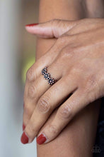Load image into Gallery viewer, Farmhouse Fashion - Copper Ring
