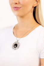Load image into Gallery viewer, Maze STUNNER - Black Necklace
