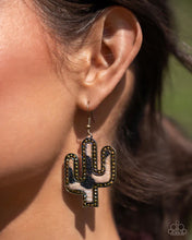 Load image into Gallery viewer, Western Worth - Brass Earring
