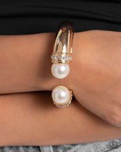 Load image into Gallery viewer, Breathtaking Balance - Gold (White Pearl) Bracelet
