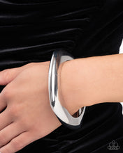 Load image into Gallery viewer, Rounded Reflection - Silver (Hinged) Bracelet
