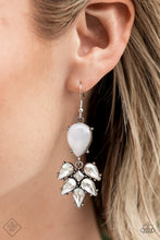 Load image into Gallery viewer, Ethereal Effervescence - White  Earring (SS-0622)
