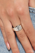 Load image into Gallery viewer, Monogram Memento - Silver - F Initial Ring
