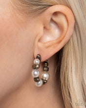 Load image into Gallery viewer, Playful Pearls - Brass (White Pearl) Earring
