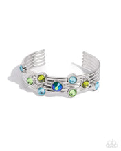 Load image into Gallery viewer, Majestic Medallions - Green Bracelet
