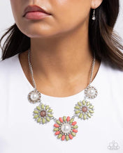 Load image into Gallery viewer, Trio Tycoon - Green Necklace
