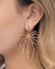 Load image into Gallery viewer, Growing Garden - Gold (Daisy) Post Earring
