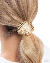 Load image into Gallery viewer, Short Seashell - Gold Hair Tie
