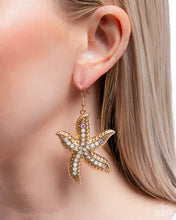 Load image into Gallery viewer, Seize the Starfish - Gold Earring

