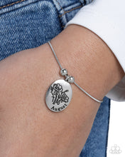 Load image into Gallery viewer, Personalized Bouquet - August - Silver Bracelet
