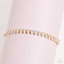 Load image into Gallery viewer, Dynamic Diamonds - Gold Bracelet
