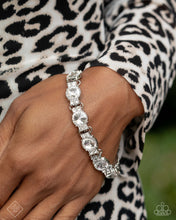 Load image into Gallery viewer, Fiercely 5th Avenue Trend Blend (FFA-0325) - $32 set 0r $8 each piece
