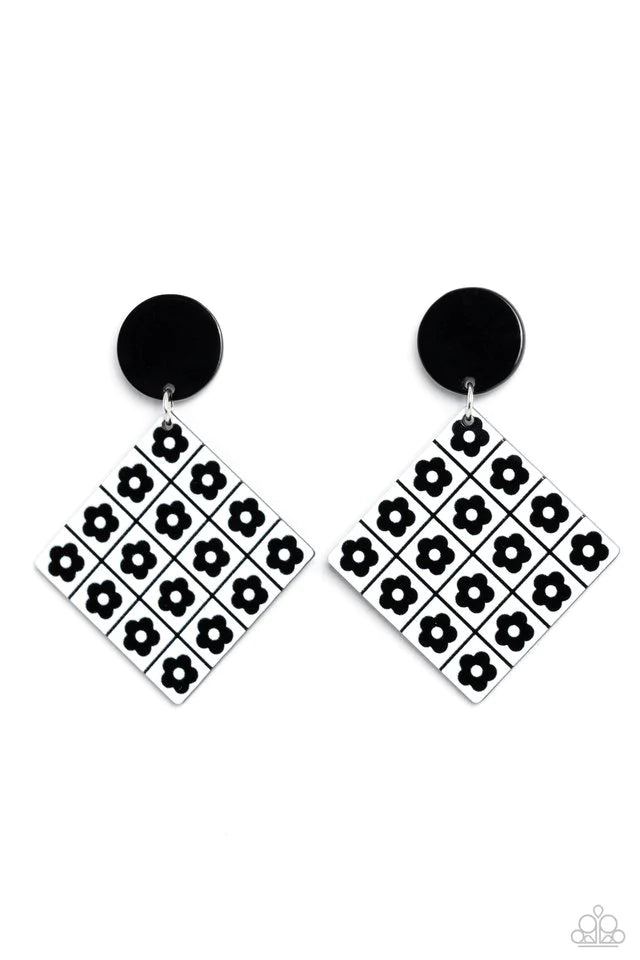 Vintage Vaudeville - Black Post Earring