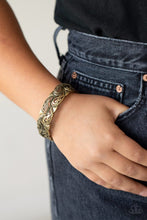 Load image into Gallery viewer, Paisley Portico - Brass Bracelet
