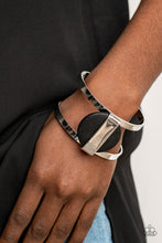 Load image into Gallery viewer, Organic Fusion - Black Bracelet
