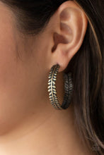 Load image into Gallery viewer, Laurel Gardens - Brass Earring
