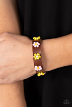 Load image into Gallery viewer, Flowery Frontier - Pink &amp; Yellow Bead Flower) Bracelet
