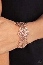 Load image into Gallery viewer, Baroque Bouquet - Rose Gold Bracelet
