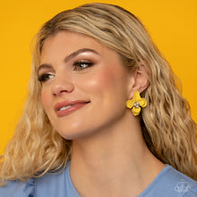 Load image into Gallery viewer, Jovial Jasmine - Yellow Earring
