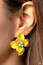 Load image into Gallery viewer, Jovial Jasmine - Yellow Earring
