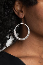 Load image into Gallery viewer, Material PEARL - Silver (Pearl/White Gems) Earring
