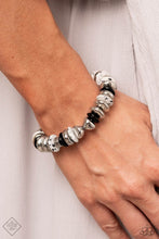 Load image into Gallery viewer, Harmoniously High-End - Black Bracelet (SSF-1023)
