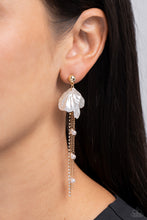 Load image into Gallery viewer, Graceful Gesture - Gold (White Pearl) Earring
