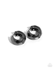 Load image into Gallery viewer, Patterned Past - Black (Gunmetal) Earring
